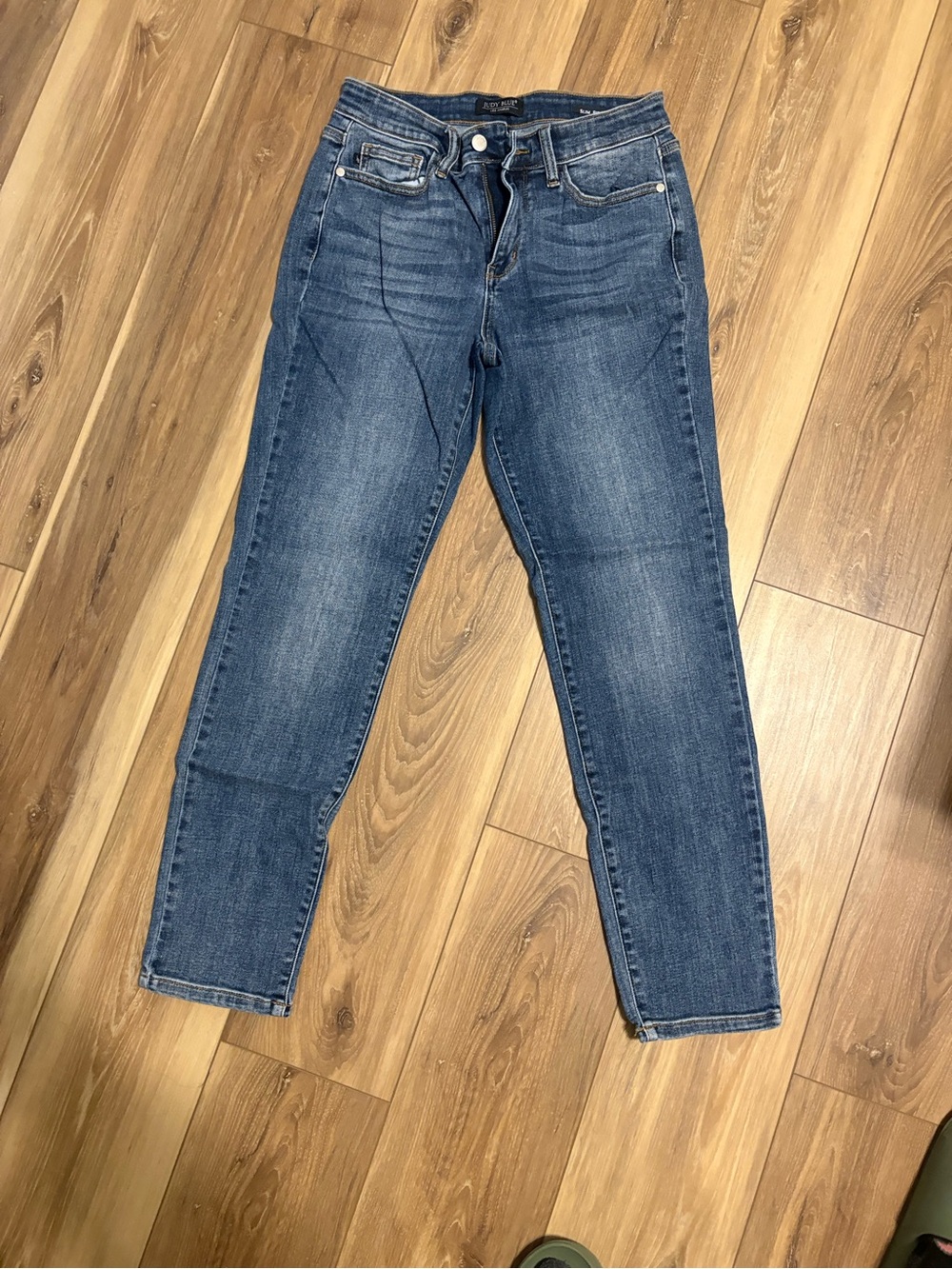 Judy Blue Women's Cropped Ankle Jeans - Medium Blue Wash